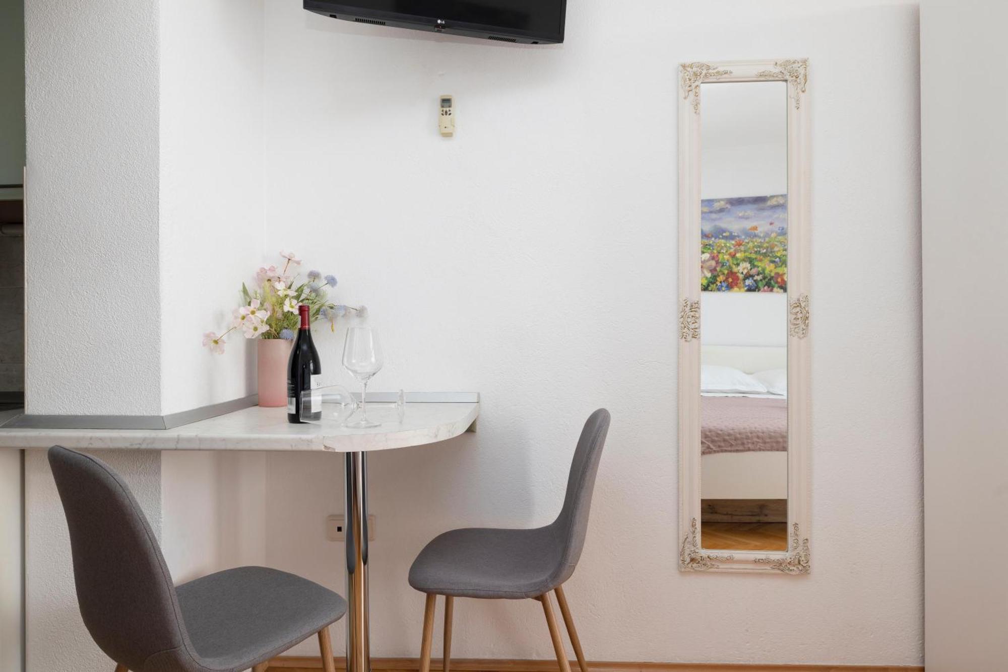 Apartments Niki ブレラ エクステリア 写真